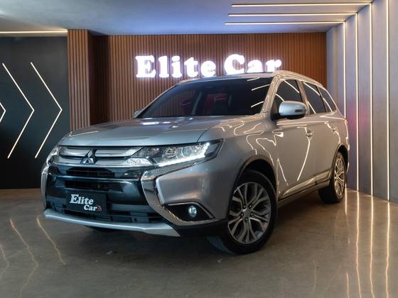 MITSUBISHI OUTLANDER 2.0 COMFORT 16V GASOLINA 4P AUTOMÁTICO MITSUBISHI OUTLANDER 2.0 COMFORT 16V GASOLINA 4P AUTOMÁTICO